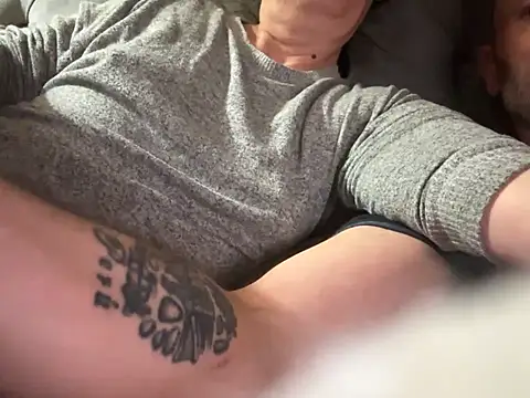 Snapshot of susitanito chatting on March 2025 03:11:01 AM susitanito online show from March 2025 03:11:01 AM