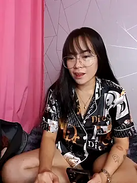 Snapshot of Bad_bish21 chatting on June 2026 01:23:01 PM Bad bish21 online show from June 2026 01:23:01 PM