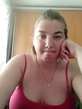 Snapshot of MiyaOlliver chatting on May 2026 02:32:01 PM MiyaOlliver online show from May 2026 02:32:01 PM
