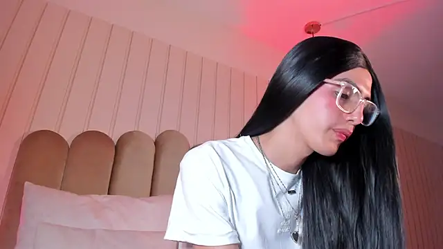 nicki-west online show from June 2026 03:28:02 PM