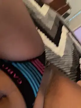 chocolatinha21 online show from April 2026 05:50:01 PM