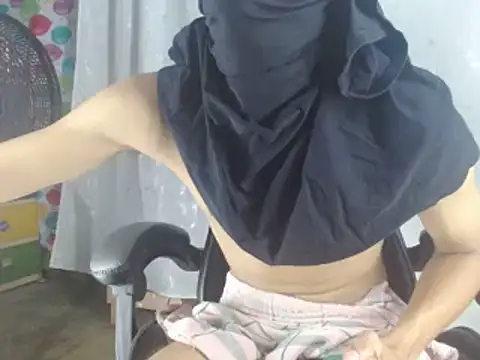 JHOANpss online show from April 2026 08:04:02 PM