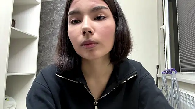 MarylnMonnier online show from May 2026 07:25:01 PM