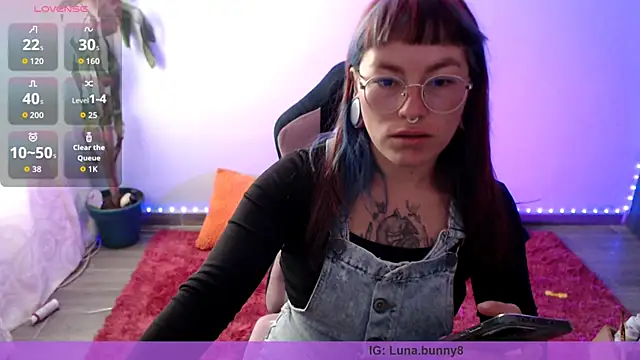 Nyxie8 online show from May 2026 08:07:01 PM