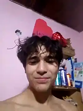 Snapshot of Sempai_Moon chatting on June 2026 04:50:01 AM Sempai Moon online show from June 2026 04:50:01 AM