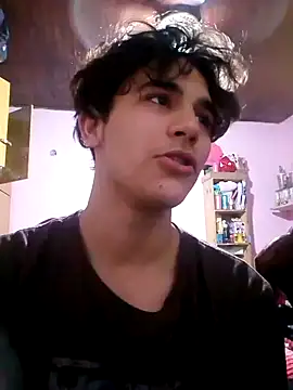 Snapshot of Sempai_Moon chatting on May 2026 05:19:01 PM Sempai Moon online show from May 2026 05:19:01 PM