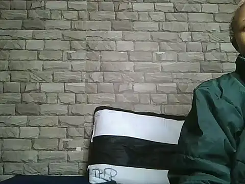 Sweethoneyglow online show from May 2026 05:06:02 PM