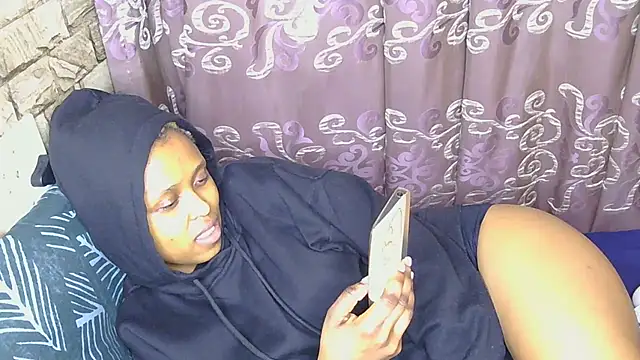 Sweethoneyglow online show from May 2026 01:57:01 AM