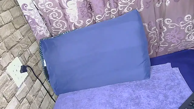 Sweethoneyglow online show from May 2026 07:24:02 AM