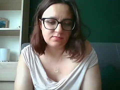 Snapshot of sensual_paris chatting on June 2026 05:28:01 AM sensual paris online show from June 2026 05:28:01 AM