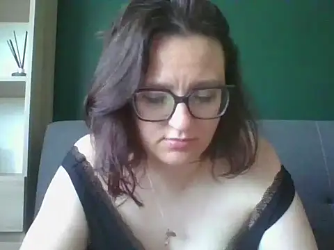 sensual paris online show from May 2026 05:27:02 AM