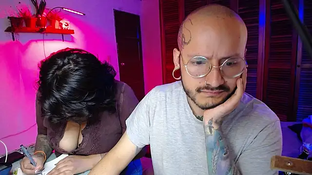 realhomesex online show from May 2026 01:54:01 AM