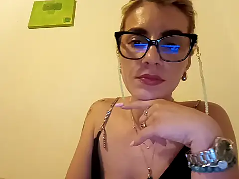 Snapshot of Goddess-Anne chatting on June 2026 08:54:01 PM Goddess-Anne online show from June 2026 08:54:01 PM