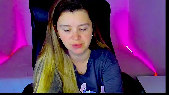 Snapshot of Natali_Secret chatting on June 2026 04:16:02 PM Natali Secret online show from June 2026 04:16:02 PM