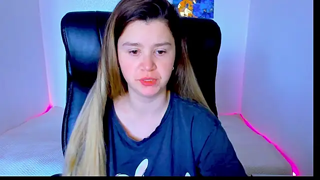 Snapshot of Natali_Secret chatting on May 2026 10:22:01 AM Natali Secret online show from May 2026 10:22:01 AM