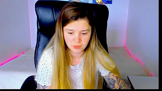Snapshot of Natali_Secret chatting on May 2026 10:36:01 AM Natali Secret online show from May 2026 10:36:01 AM