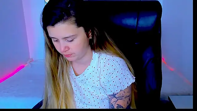 Snapshot of Natali_Secret chatting on May 2026 10:00:02 AM Natali Secret online show from May 2026 10:00:02 AM