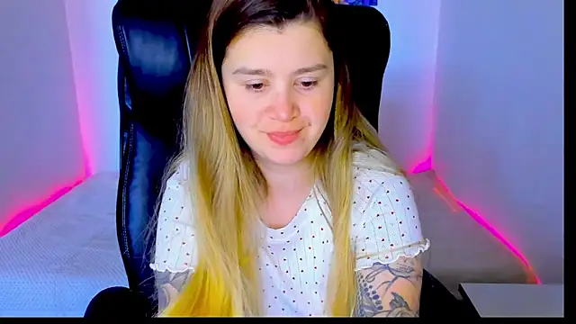 Snapshot of Natali_Secret chatting on May 2026 07:56:01 AM Natali Secret online show from May 2026 07:56:01 AM