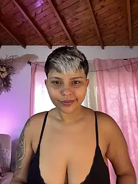 A CURVY HOT online show from May 2026 01:45:01 PM