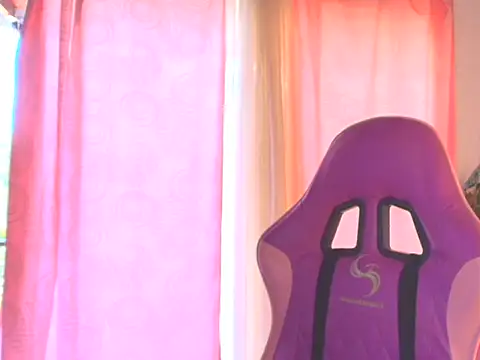 A CURVY HOT online show from May 2026 03:48:02 PM
