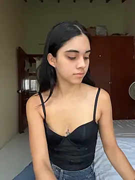 mia moonna online show from July 2026 11:28:01 AM