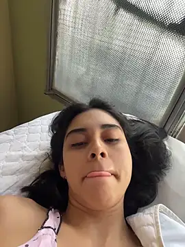 mia moonna online show from May 2026 11:58:01 AM