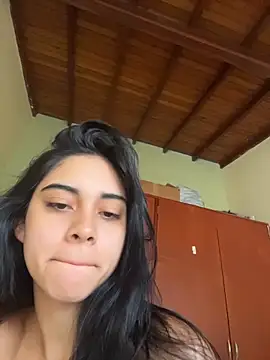 mia moonna online show from May 2026 01:43:02 PM