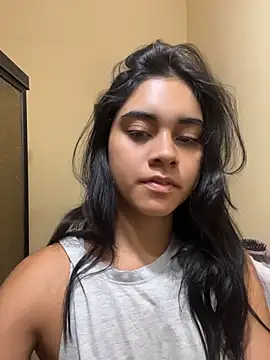 mia moonna online show from August 2026 12:32:01 PM