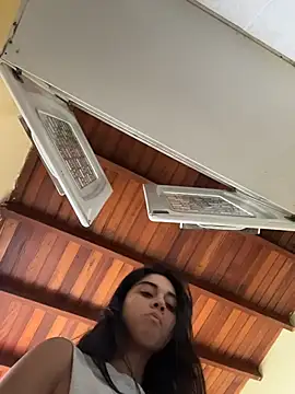 mia moonna online show from June 2026 02:01:02 PM