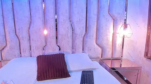 chica nocturna25 online show from May 2026 03:11:02 AM