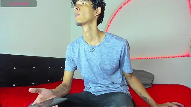 liammendoza98 online show from May 2026 12:01:02 PM