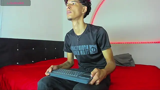 liammendoza98 online show from May 2026 02:23:02 PM