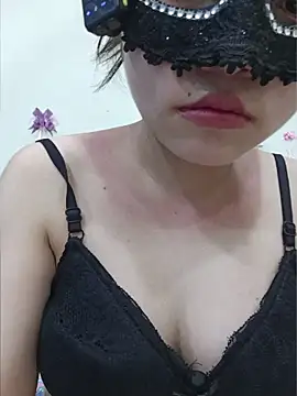 silkyhairs online show from July 2026 12:44:02 AM