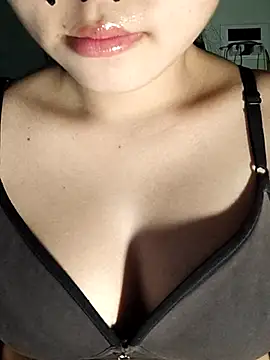 silkyhairs online show from May 2026 07:01:01 PM