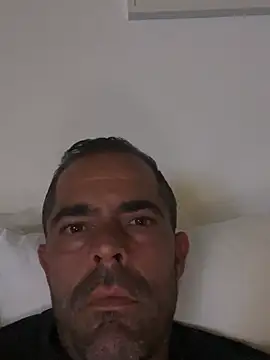 Riccardo86xx online show from May 2026 08:05:02 PM