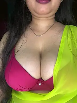 Naughty pooja44 online show from May 2026 07:01:01 PM