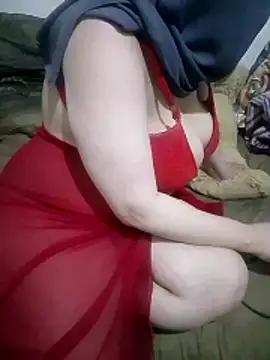 Snapshot of beauty-curvy chatting on May 2026 12:58:01 AM beauty-curvy online show from May 2026 12:58:01 AM