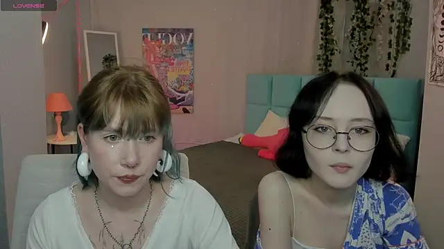 Lilac-Muse online show from May 2026 11:51:02 AM