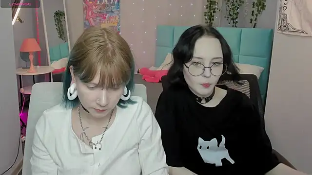 Elira Vane online show from May 2026 11:08:01 AM
