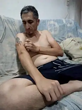 Alejandro83bsf online show from April 2026 05:52:01 PM