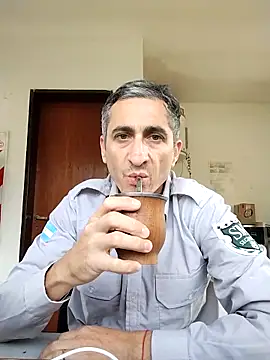 Alejandro83bsf online show from May 2026 01:36:01 PM