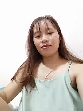 Snapshot of -Natina- chatting on July 2026 04:52:01 AM -Natina- online show from July 2026 04:52:01 AM