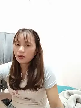Snapshot of -Natina- chatting on July 2026 04:44:02 AM -Natina- online show from July 2026 04:44:02 AM