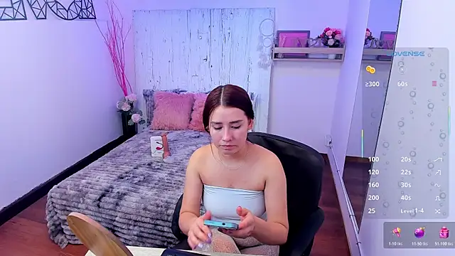 Lana Fiore online show from July 2026 02:36:02 PM