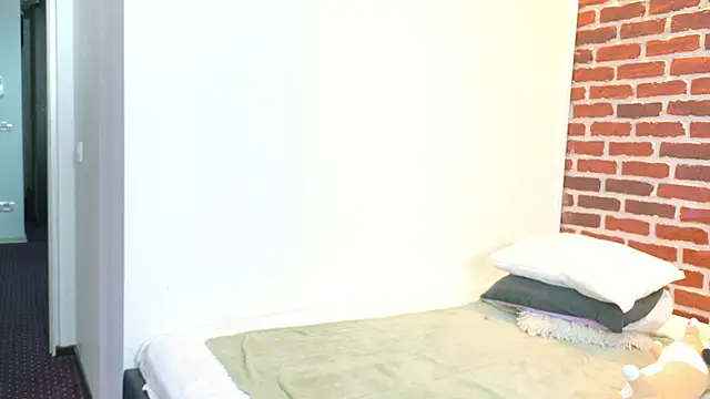 HannahIsabellee online show from May 2026 07:00:01 PM