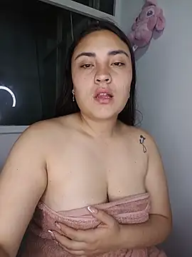 Snapshot of -brendda- chatting on July 2026 03:33:01 AM -brendda- online show from July 2026 03:33:01 AM