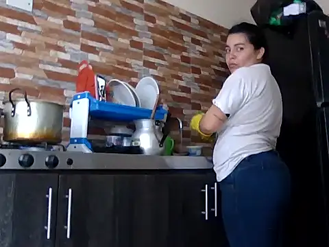 SweetNataly2123 online show from May 2026 07:17:01 PM
