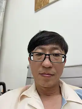 ShuaiCH online show from May 2026 06:55:02 PM