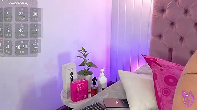 RenataPeach online show from June 2026 03:17:02 AM