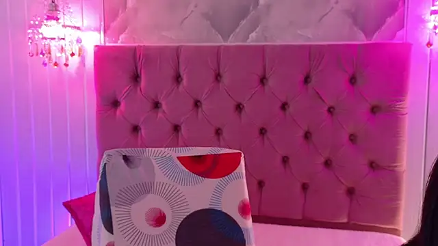 RenataPeach online show from June 2026 02:28:01 AM